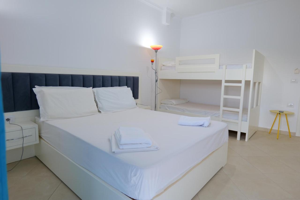 Davide Rooms Sarandë Exterior foto