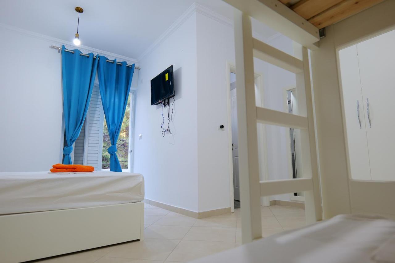 Davide Rooms Sarandë Exterior foto