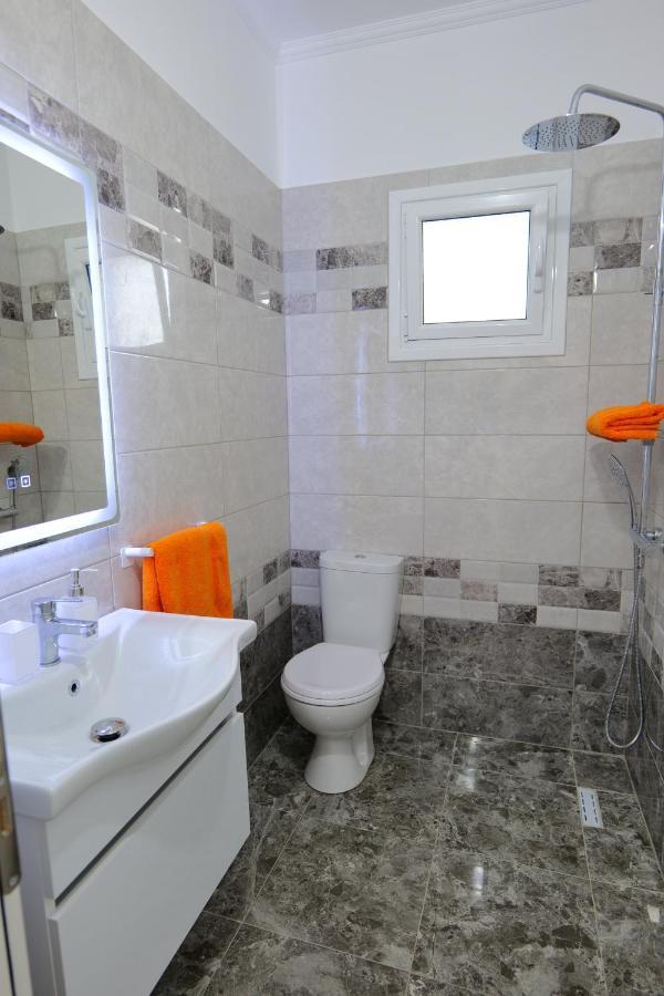 Davide Rooms Sarandë Exterior foto